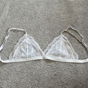 Aritzia lace bralette